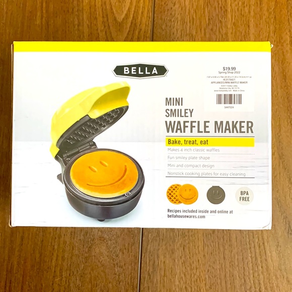 mini smiley waffle maker